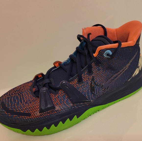 Nike Kyrie midnight navy color men sneakers size 9 - Picture 2 of 9